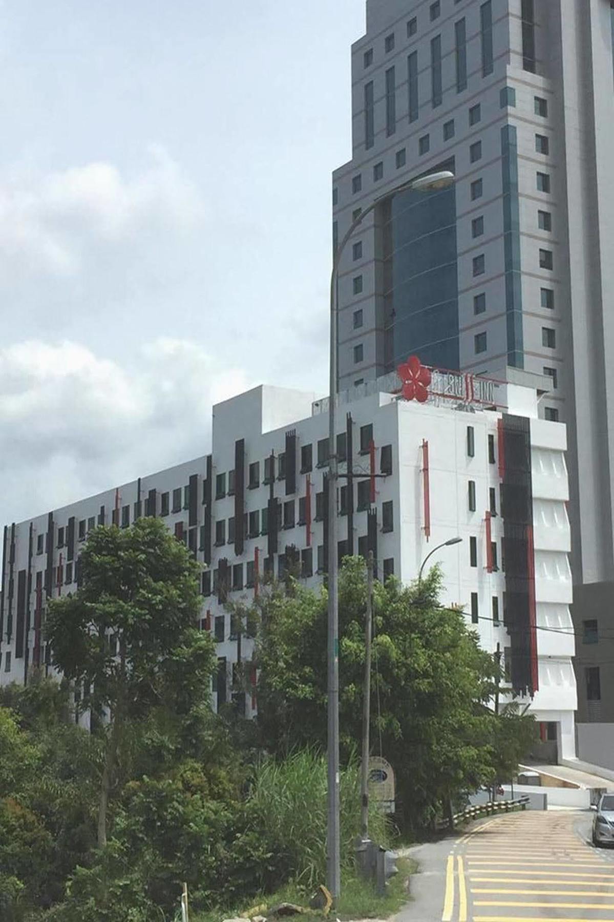 Holiday Inn Express & Suites Johor Bahru, An Ihg Hotel Ngoại thất bức ảnh